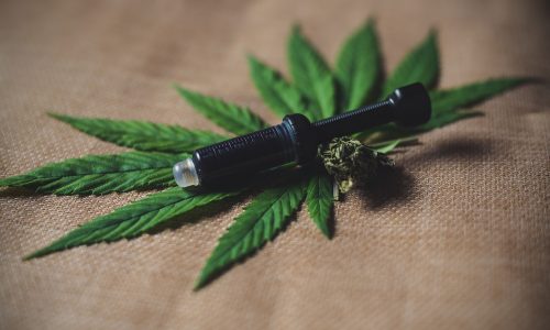 Huile de CBD : Tout ce que vous devez savoir